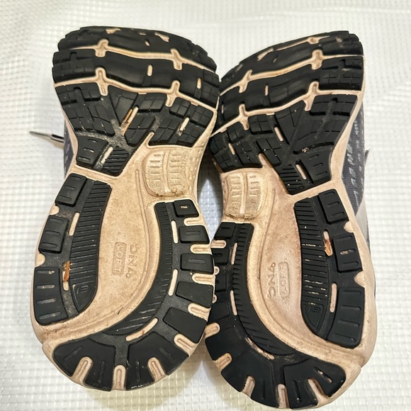 Brooks Women's Ghost 13 - Black / Pearl - Picture 6 of 8